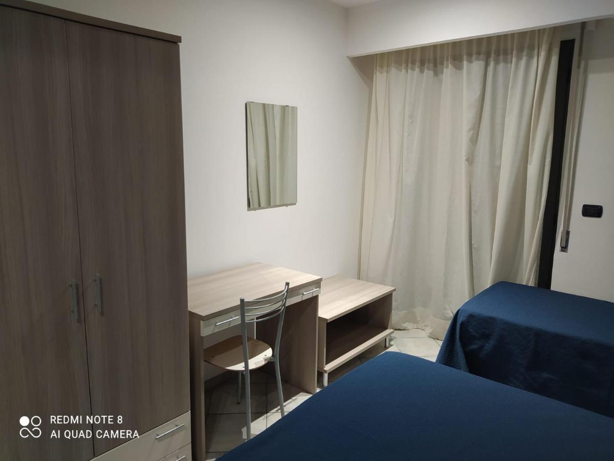 Hotel Poseidon 科里利亚诺·卡拉布罗 外观 照片